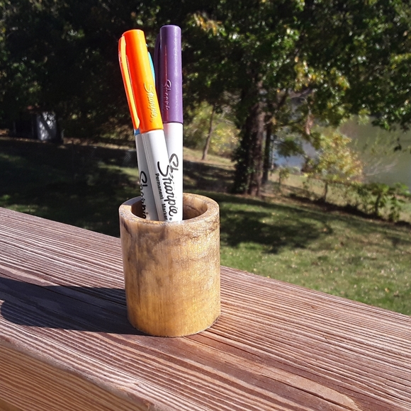 ✨SOLD✨Handmade Gold Epoxy Resin Holder - Picture 10 of 14